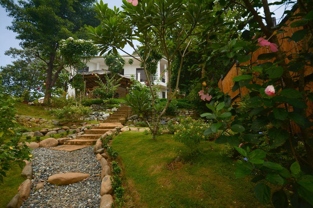 Hilltop Pool And Villa Puerto Princesa Exterior photo