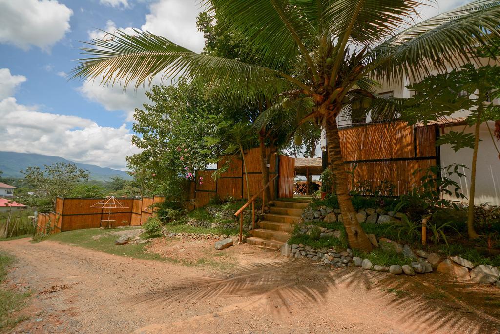 Hilltop Pool And Villa Puerto Princesa Exterior photo