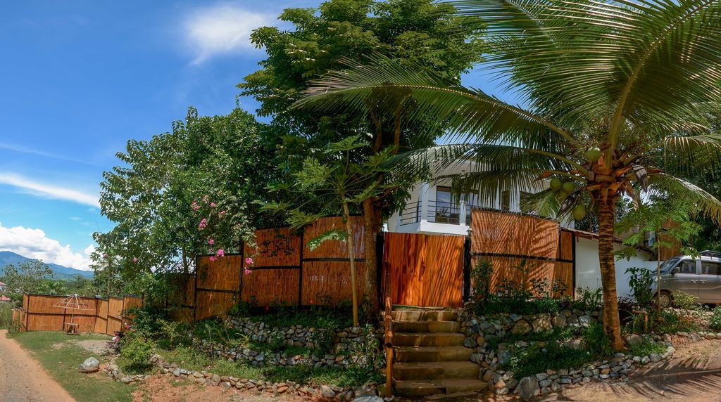 Hilltop Pool And Villa Puerto Princesa Exterior photo