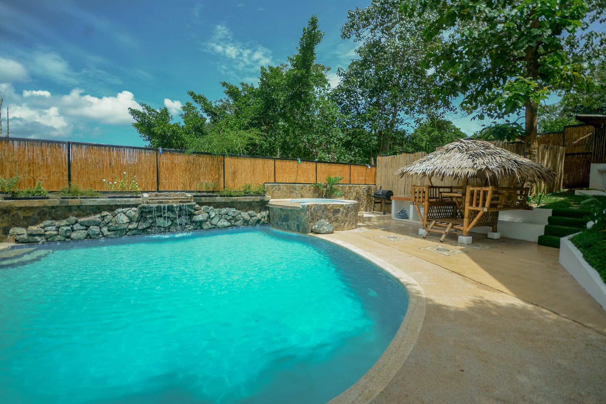 Hilltop Pool And Villa Puerto Princesa Exterior photo
