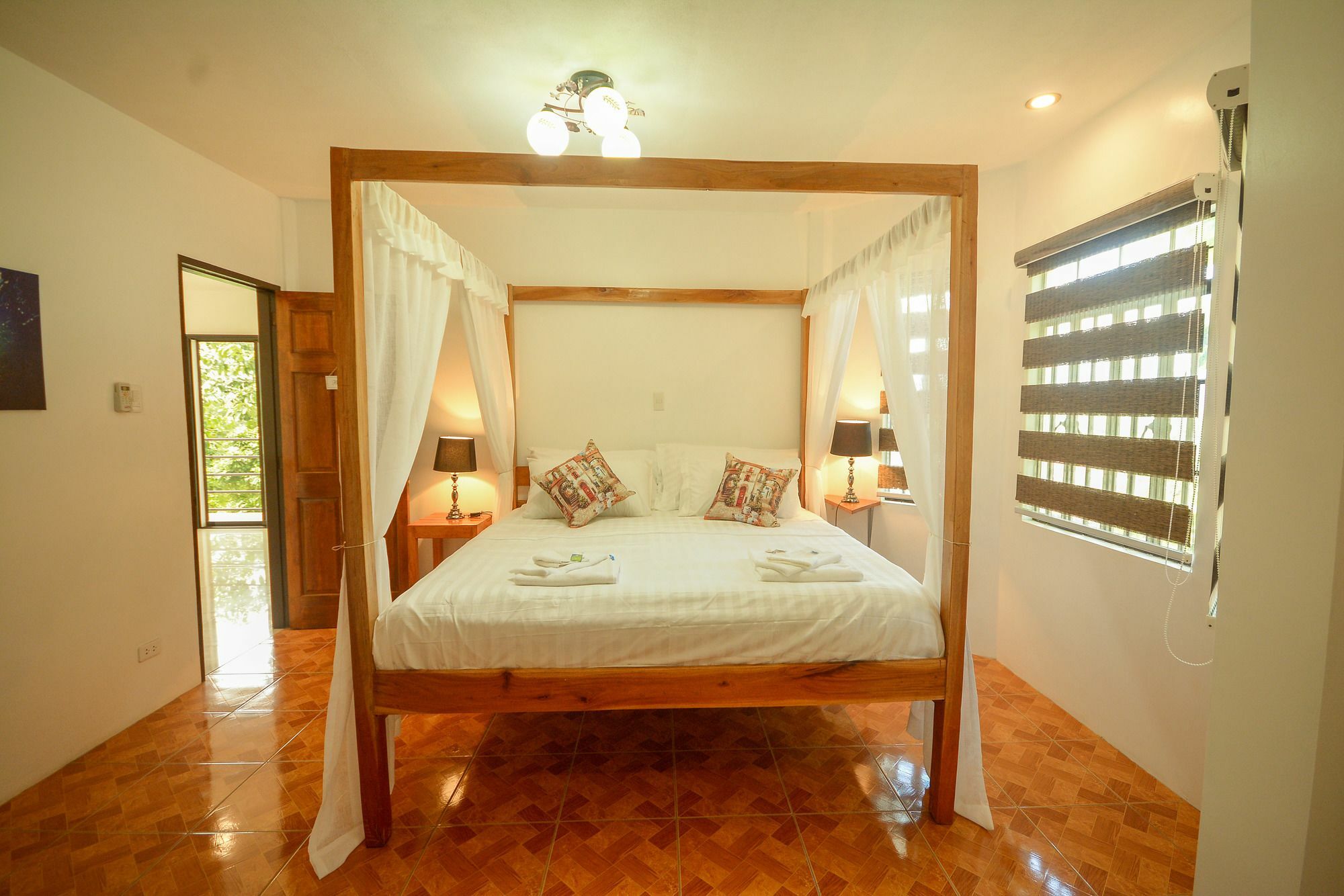 Hilltop Pool And Villa Puerto Princesa Exterior photo